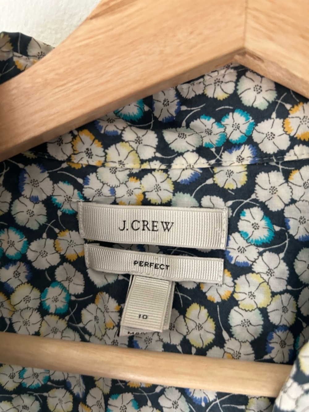 J. Crew 10 Perfect Navy Blue Floral Long Sleeve Cotton Button-Down Shirt - Picture 2 of 6